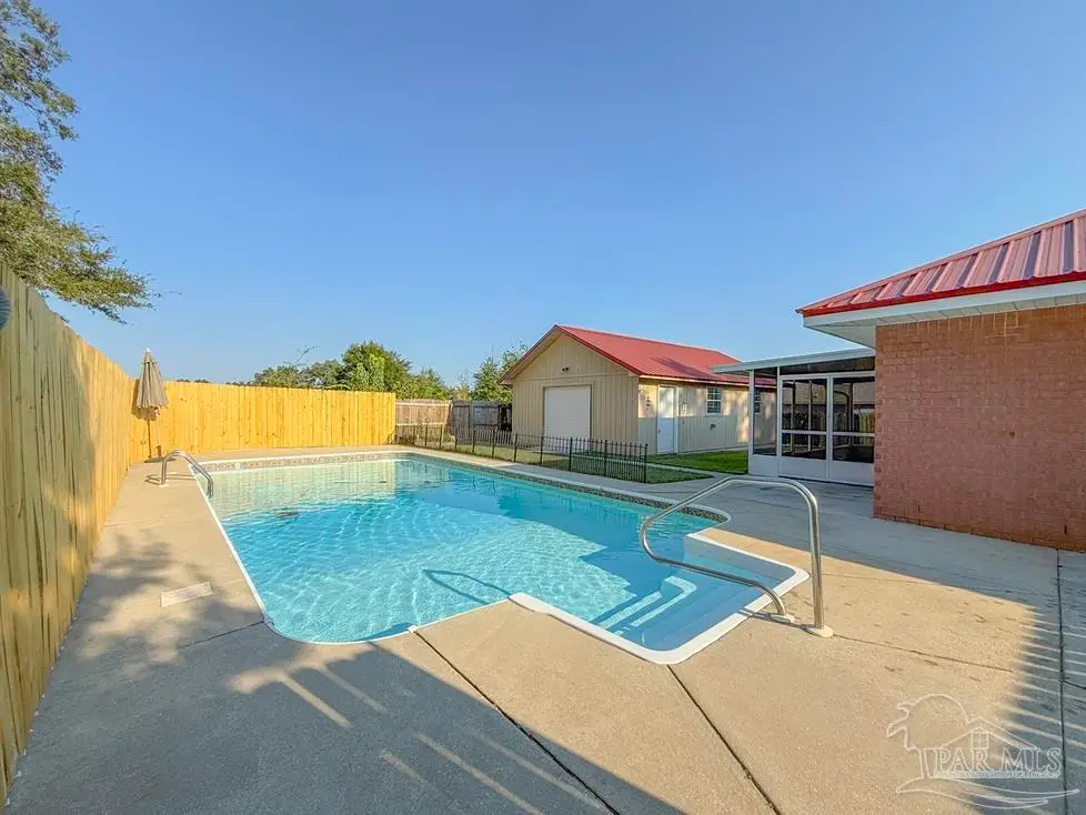 6902 Hanover Ct, Milton, FL 32570 - Image #1