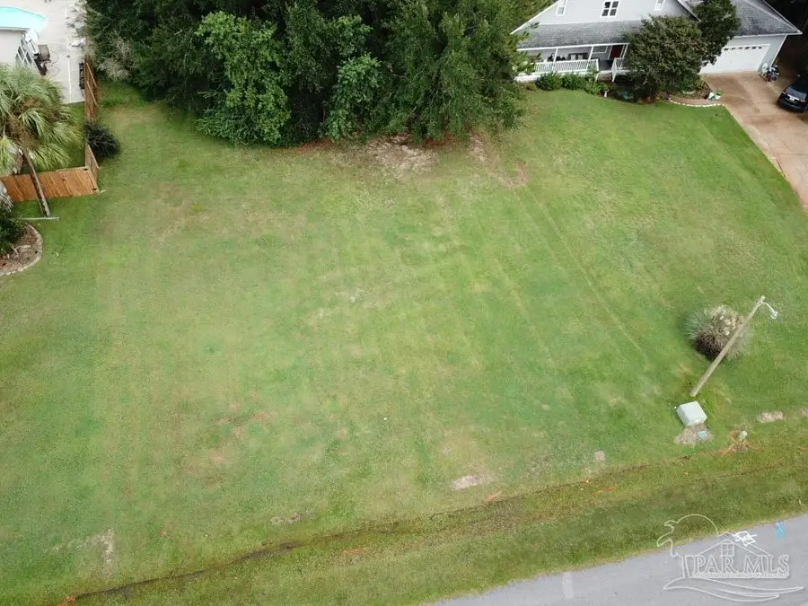 3360 Mills Bayou Dr, Milton, FL 32583 - Image #3