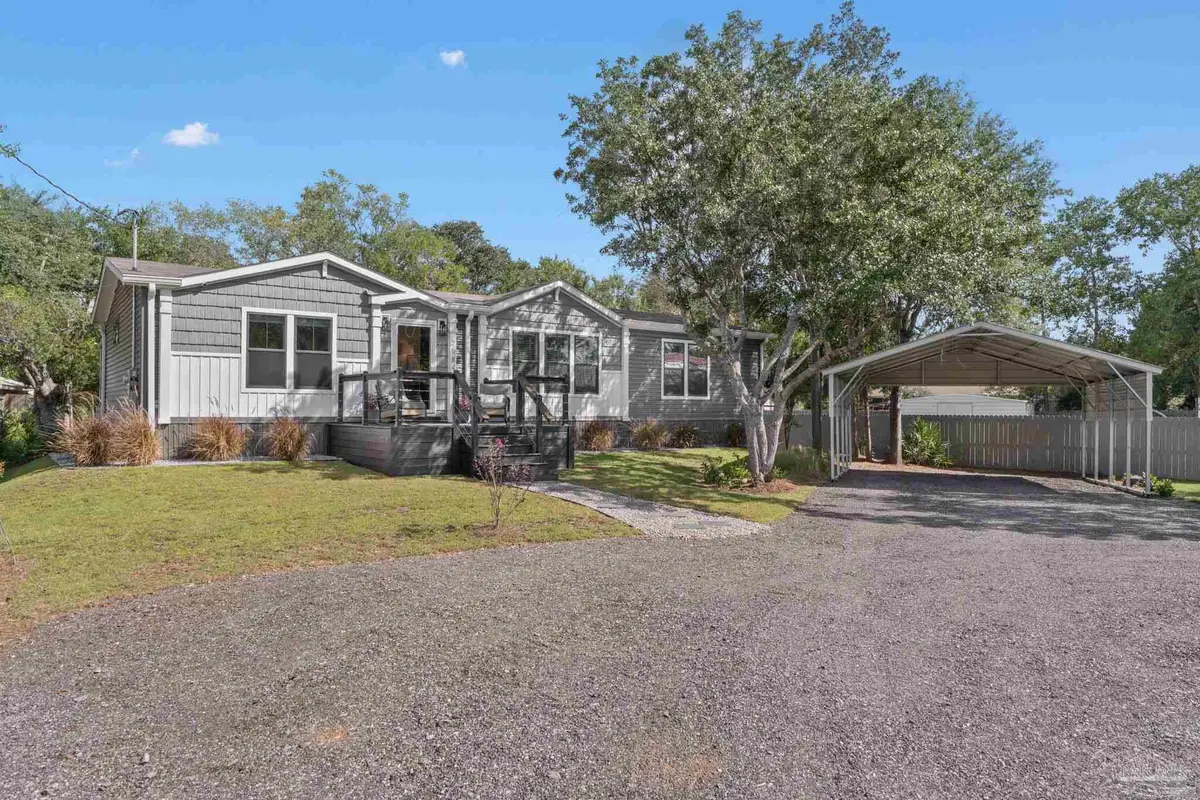 7984 Twin Lake Dr, Milton, FL 32583 - Image #1