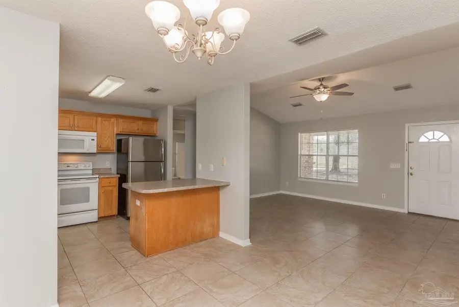 5715 Divot Ln, Milton, FL 32570 - Image #2