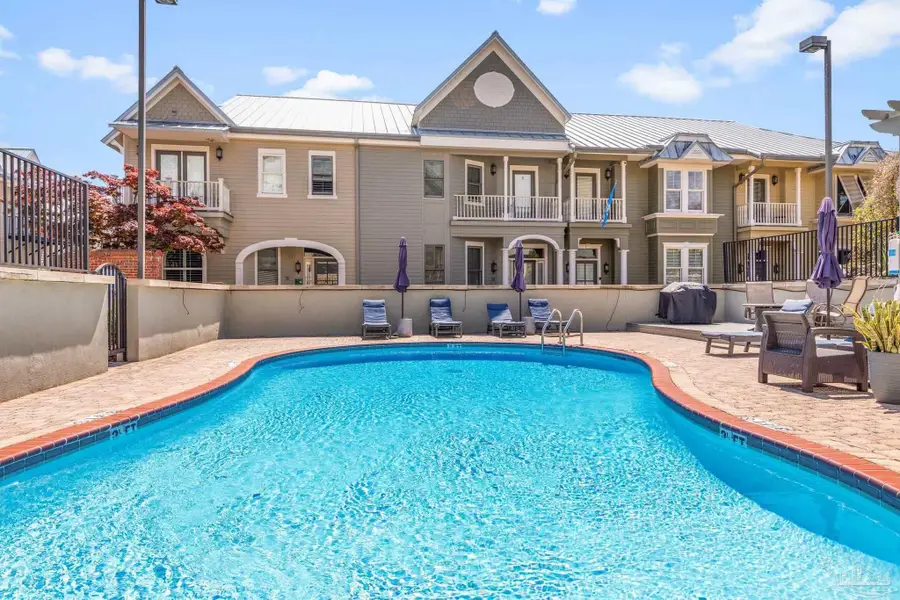 217 W Jackson St #12, Pensacola, FL 32501 - Image #2
