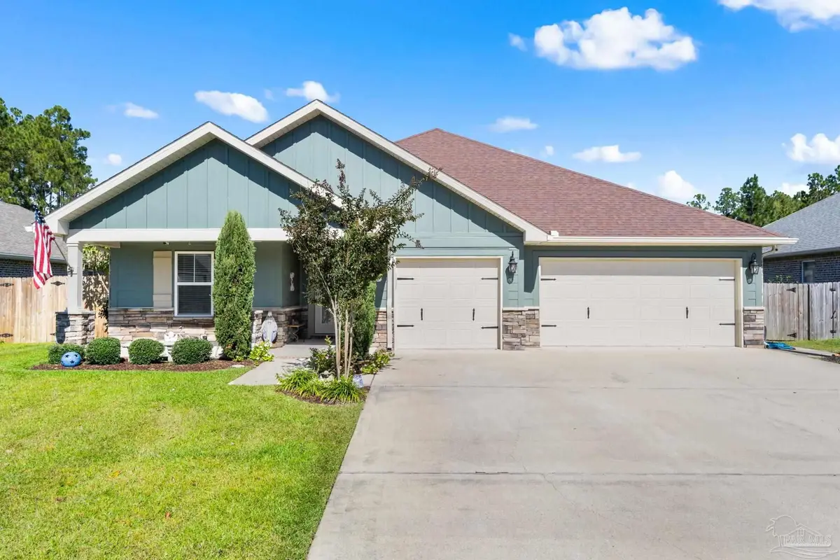 7986 Majestic Cypress Dr, Milton, FL 32583 - Image #1