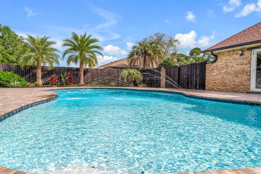 6912 Kitty Hawk Dr, Pensacola, FL 32506 - Image #2