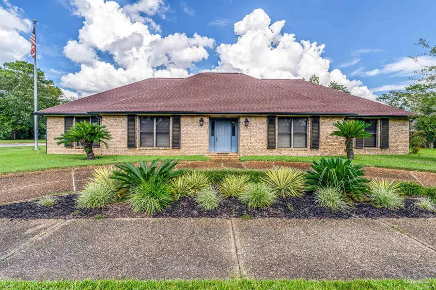 6912 Kitty Hawk Dr, Pensacola, FL 32506 - Image #3