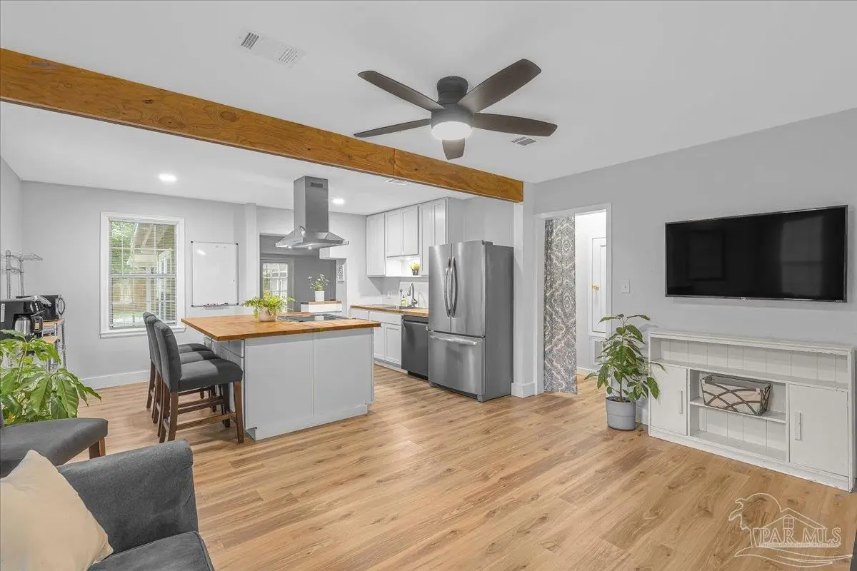 821 W Hernandez St, Pensacola, FL 32501 - Image #1