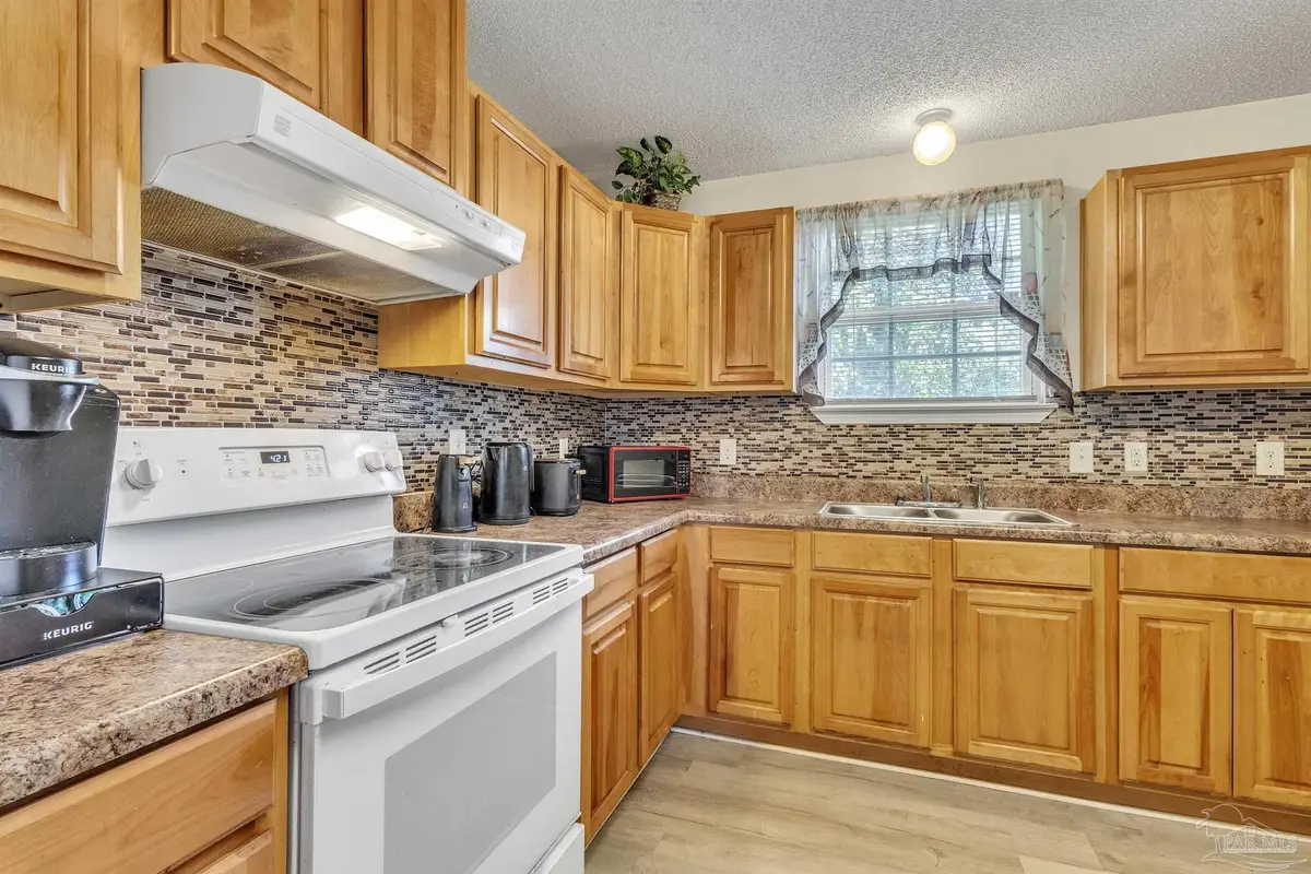 205 E Hatton St, Pensacola, FL 32503 - Image #1