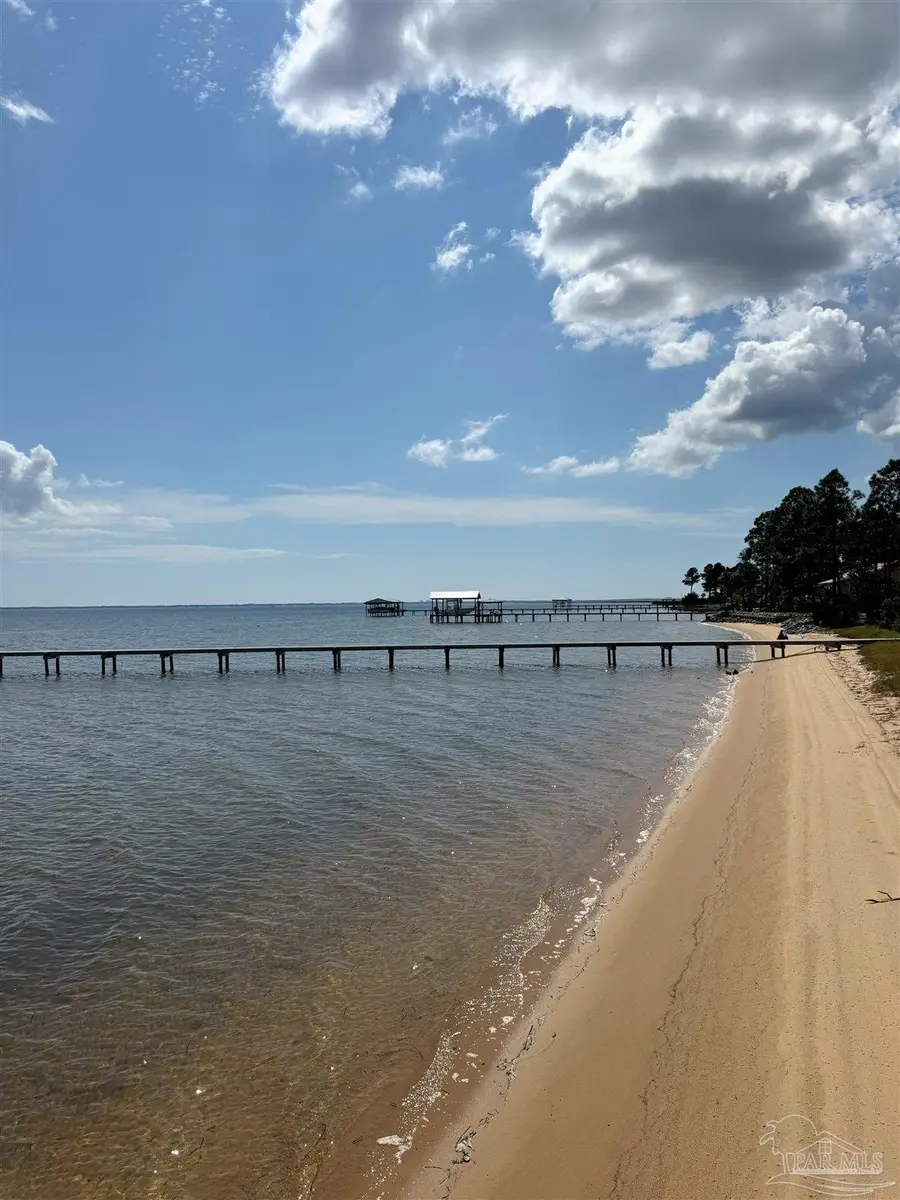 1045 Oyster Bay Dr, Milton, FL 32583 - Image #2