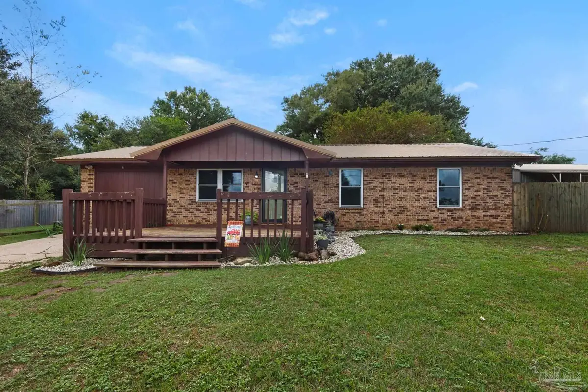 1425 Mckenzie Dr, Cantonment, FL 32533 - Image #1