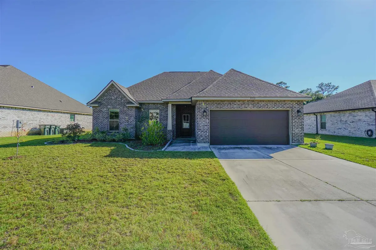 9953 Suwanee Ln, Pensacola, FL 32526 - Image #1