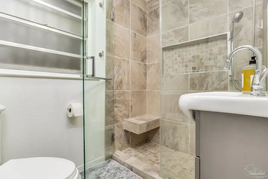 112 St Regis Dr, Pensacola, FL 32505 - Image #2