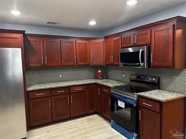 7911 Burstaff Rd, Pensacola, FL 32514