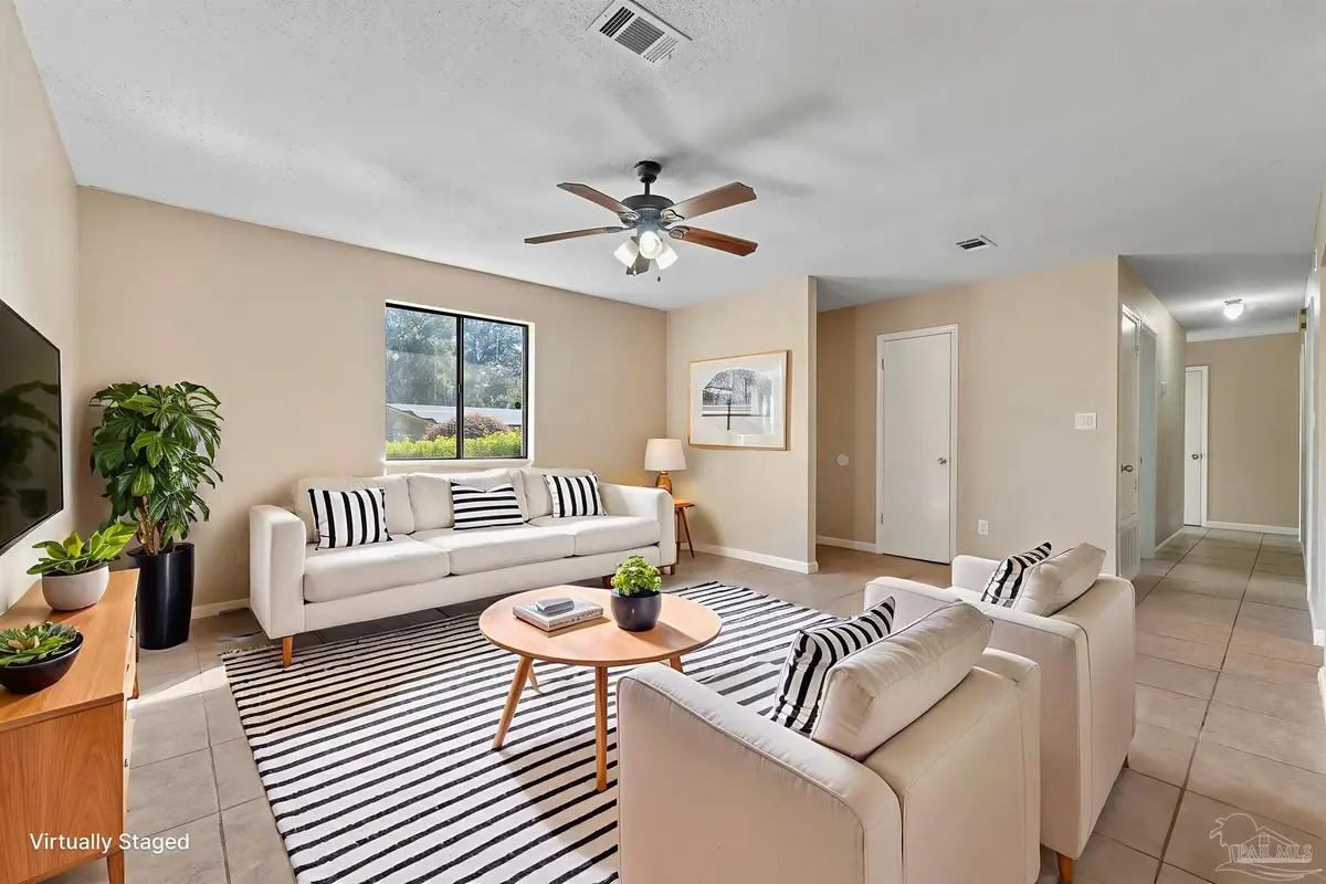 3135 Bent Oak Dr, Pensacola, FL 32526 - Image #1