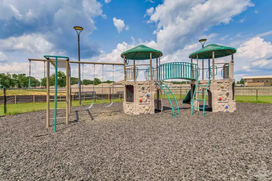 3980 Pendragon Cir, Milton, FL 32583 - Image #3