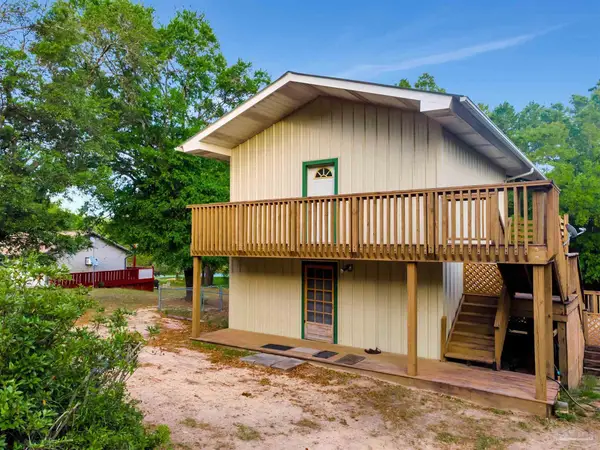 11133 N Lakeview Dr, Milton, FL 32583