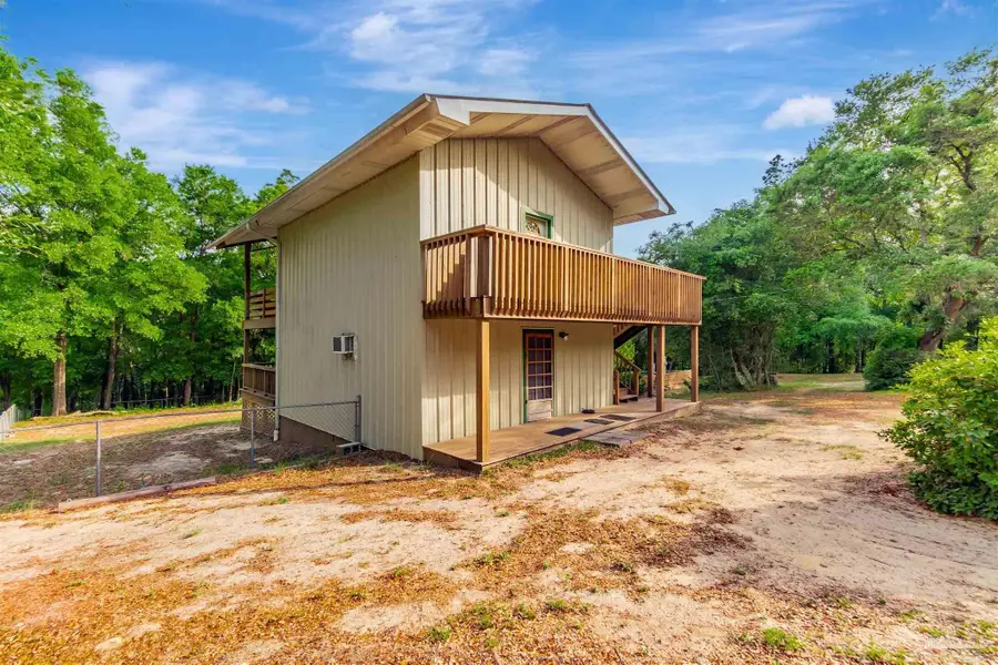 11133 N Lakeview Dr, Milton, FL 32583 - #3