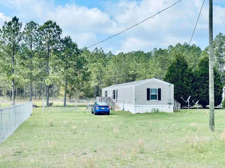 4619 Thoroughbred Dr, Milton, FL 32583 - Image #2