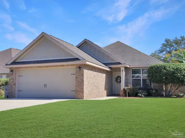 2586 Fiddlers Cir, Cantonment, FL 32533
