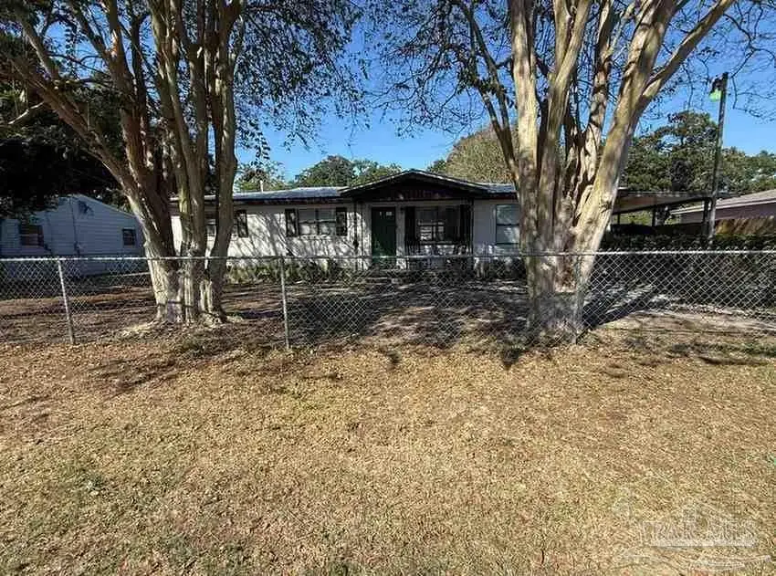 142 W Burgess Rd, Pensacola, FL 32503 - Image #1