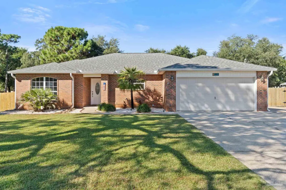 1951 Hawthorne Dr, Navarre, FL 32566 - Image #1