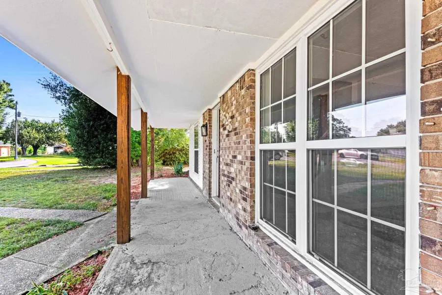 3525 Brookshire Dr, Pensacola, FL 32504 - Image #2