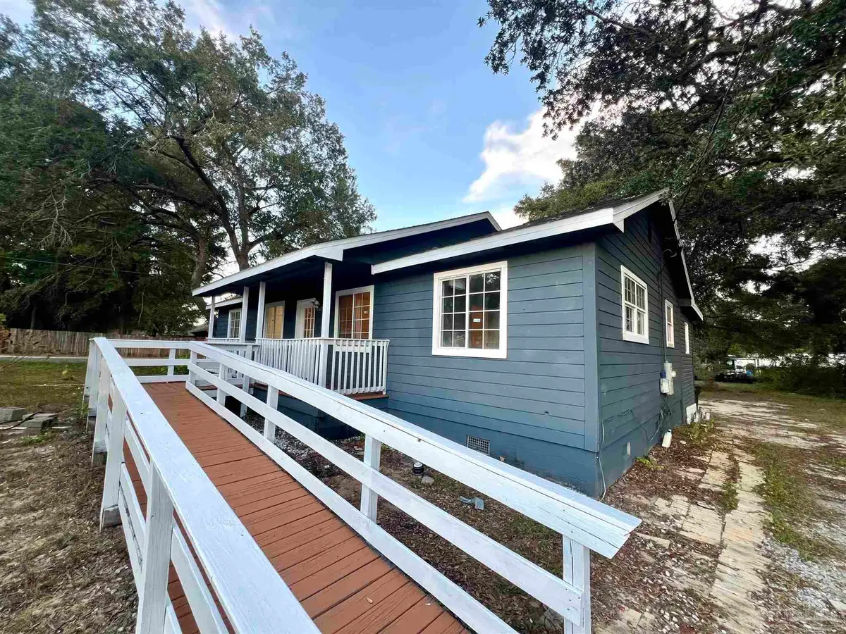 5796 Washington St, Milton, FL 32570 - Image #1