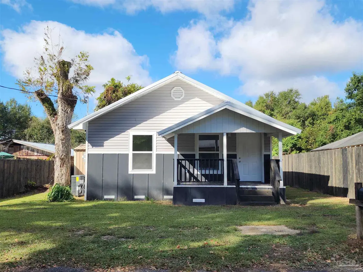 213 Wilson Ave, Atmore, AL 36502 - Image #1