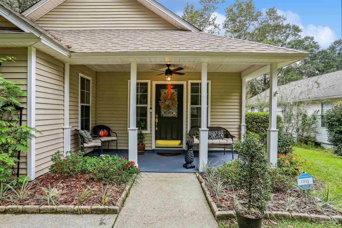 10045 Foxrun Rd, Pensacola, FL 32514 - Image #1