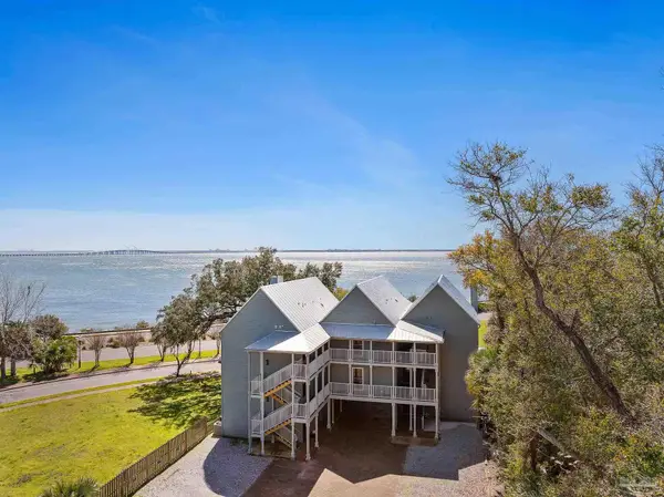 534 E Zaragoza St #7, Pensacola, FL 32502