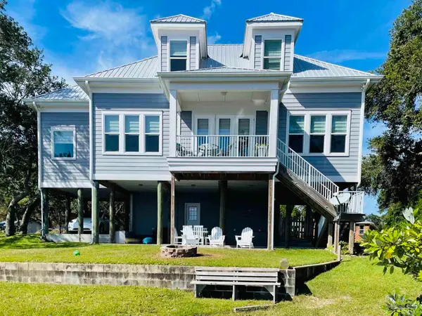 2975 Holley Point Rd, Navarre, FL 32566