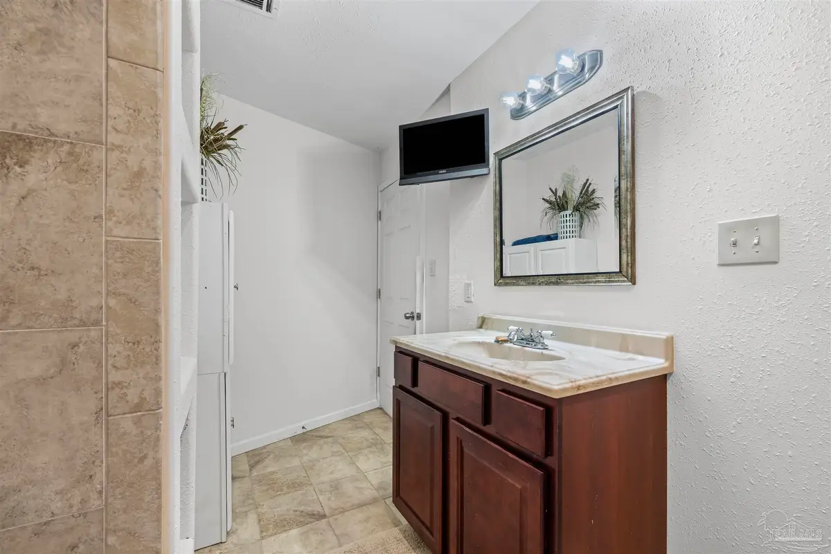 4505 Silver Oak St, Pensacola, FL 32505 - #1