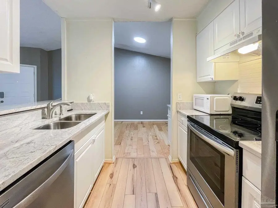 601 E Burgess #E4, Pensacola, FL 32504 - Image #3