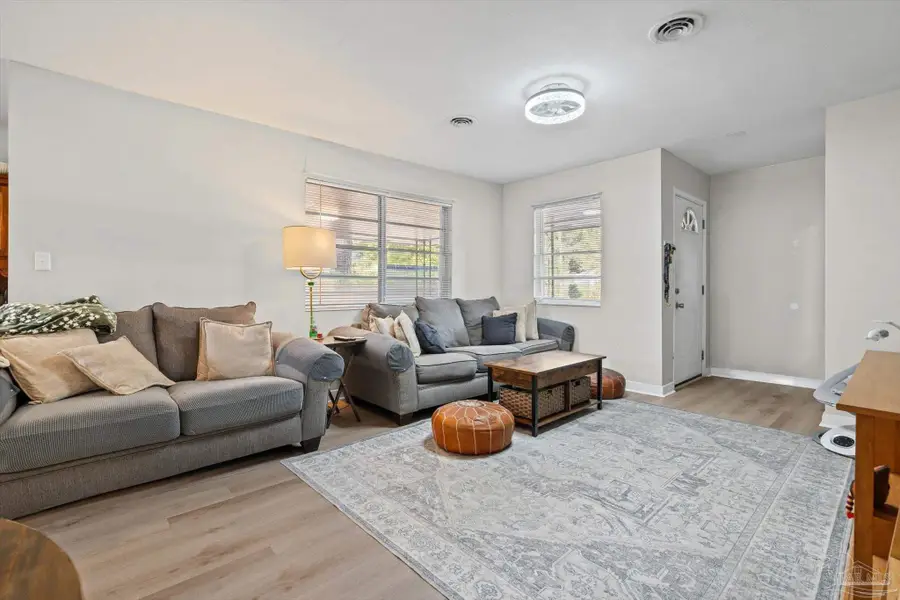 6267 Hilltop Rd, Pensacola, FL 32504 - Image #2