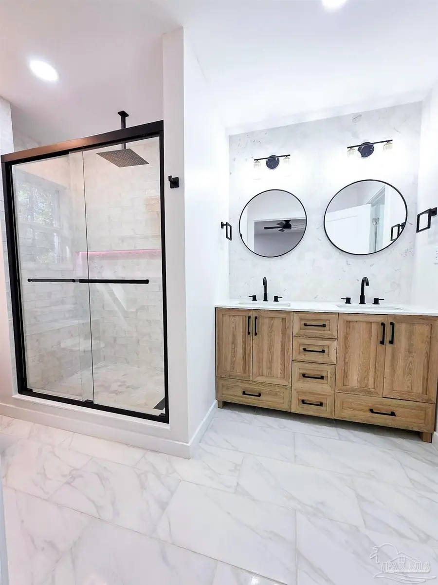 6350 Greenwood Dr, Milton, FL 32570 - Image #3