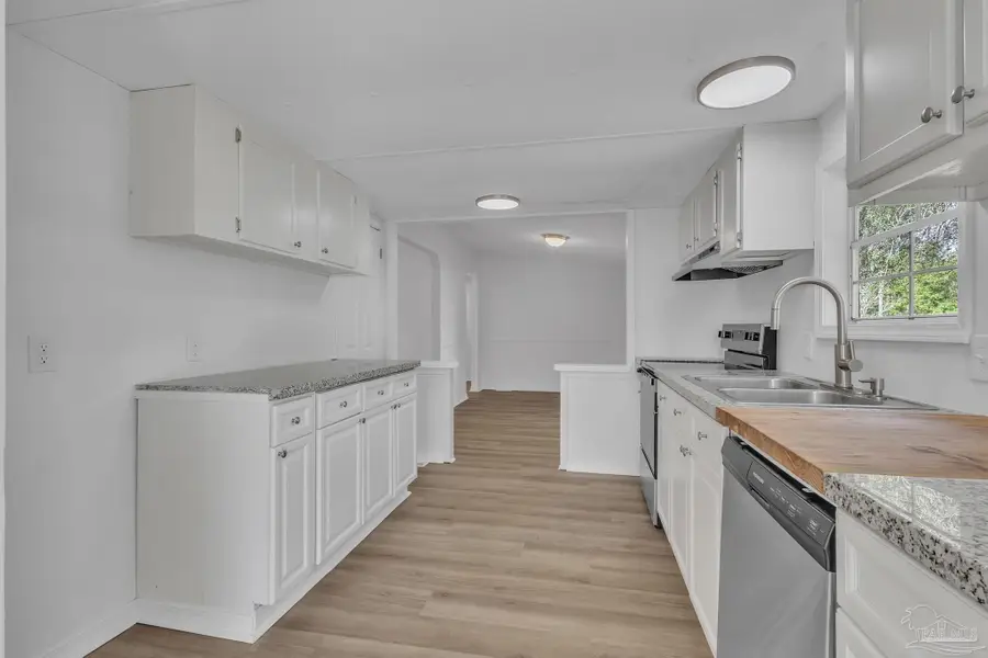 8369 Lucena St, Navarre, FL 32566 - Image #3