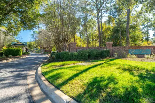 10149 Bittern Dr, Pensacola, FL 32507