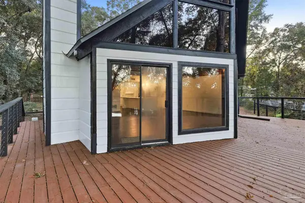 4578 Riley Rd, Milton, FL 32583