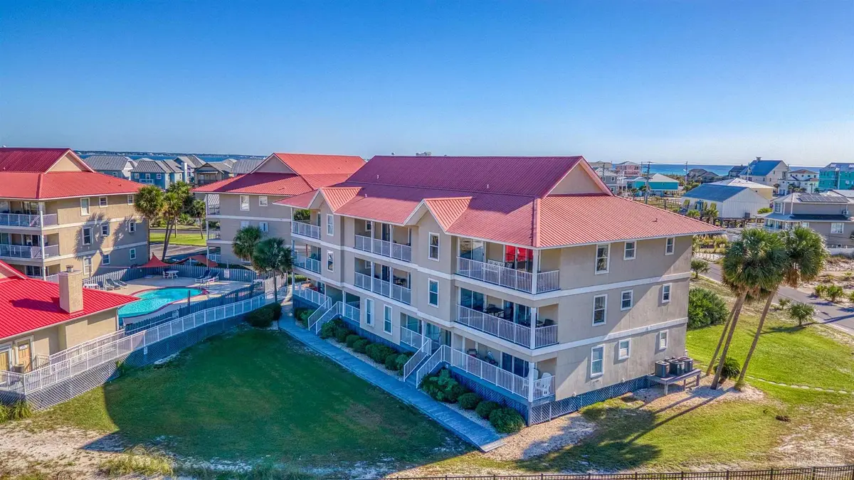 7476 Sunset Harbor Dr #423, Navarre Beach, FL 32566 - Image #1