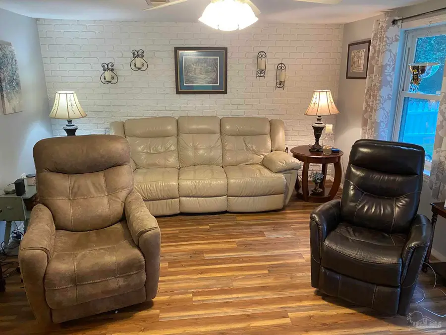 3372 Childers St, Milton, FL 32583 - Image #3