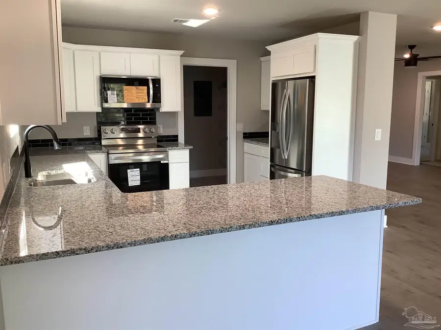 6413 Sanders St, Milton, FL 32570 - Image #2