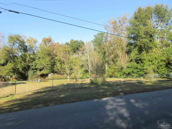 4108 a Charles Cir, Pace, FL 32571