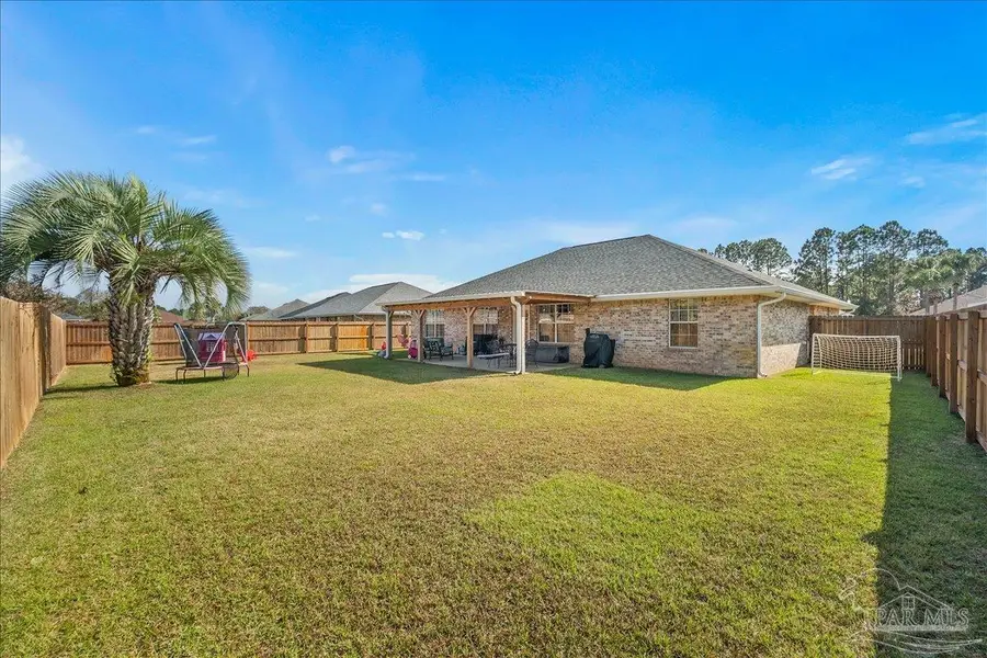 10029 Parker Lake Cir, Navarre, FL 32566 - Image #2