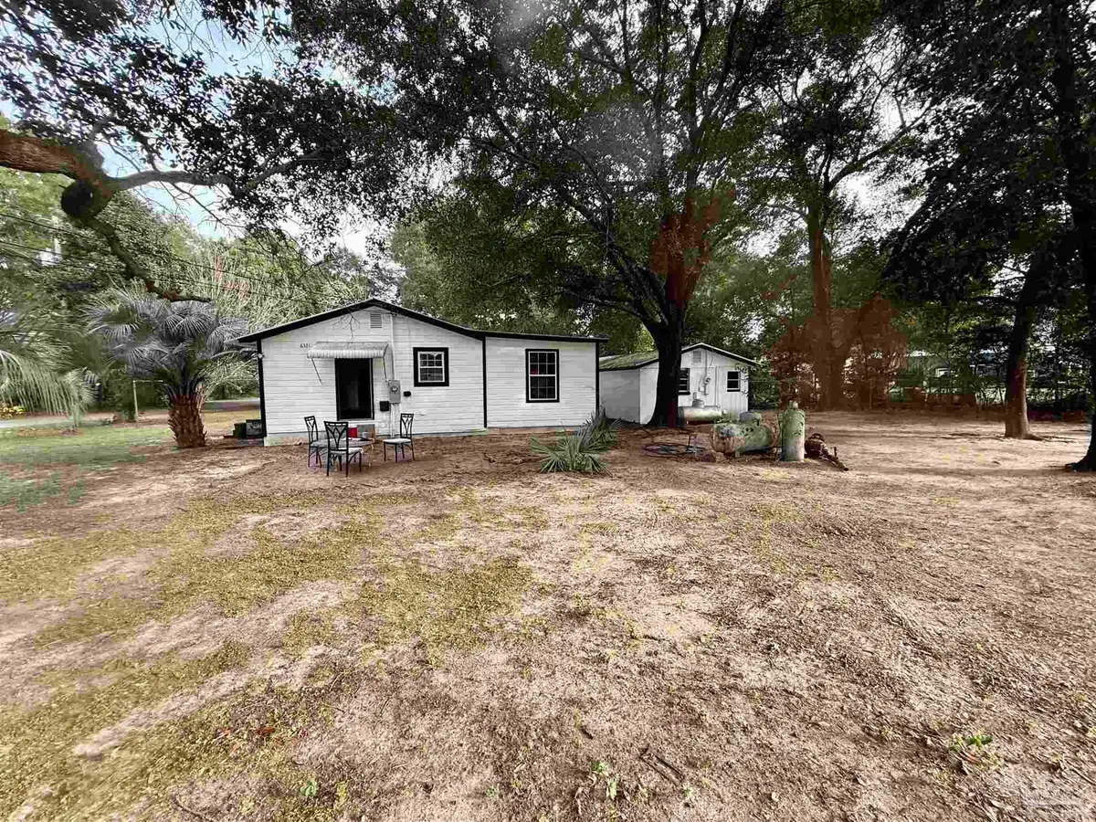 6321 Oxford St, Milton, FL 32583 - #1