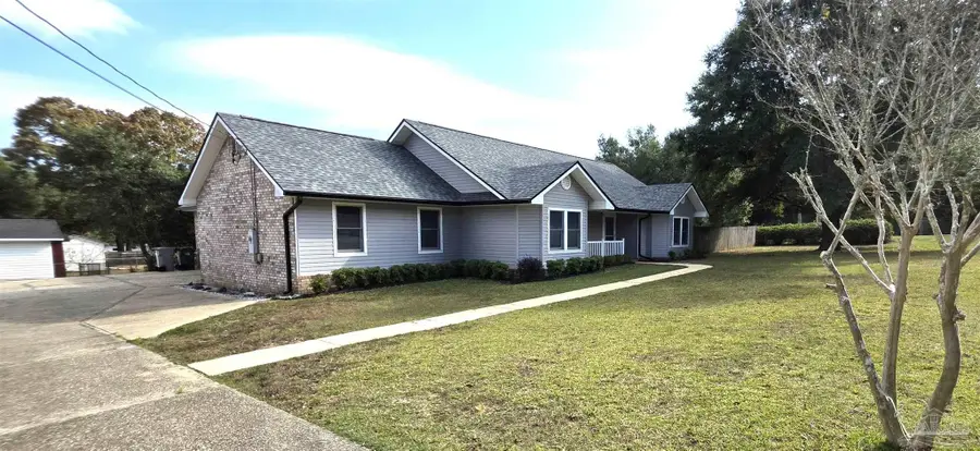 7300 Glidden Ln, Pensacola, FL 32526 - Image #2
