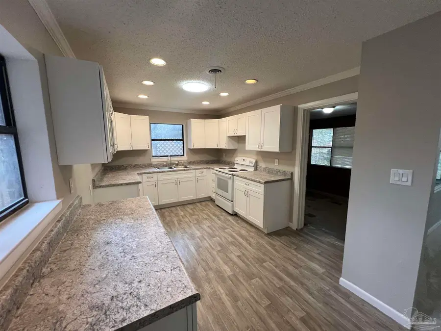 5733 Orange St, Milton, FL 32570 - Image #3