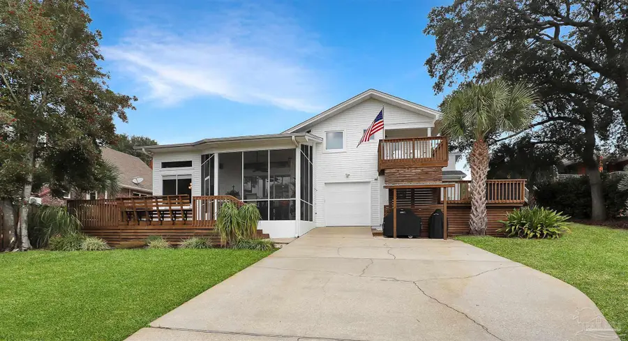 131 Shoreline Dr, Gulf Breeze, FL 32561 - Image #3