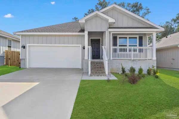 8669 Pathstone Blvd, Pensacola, FL 32526