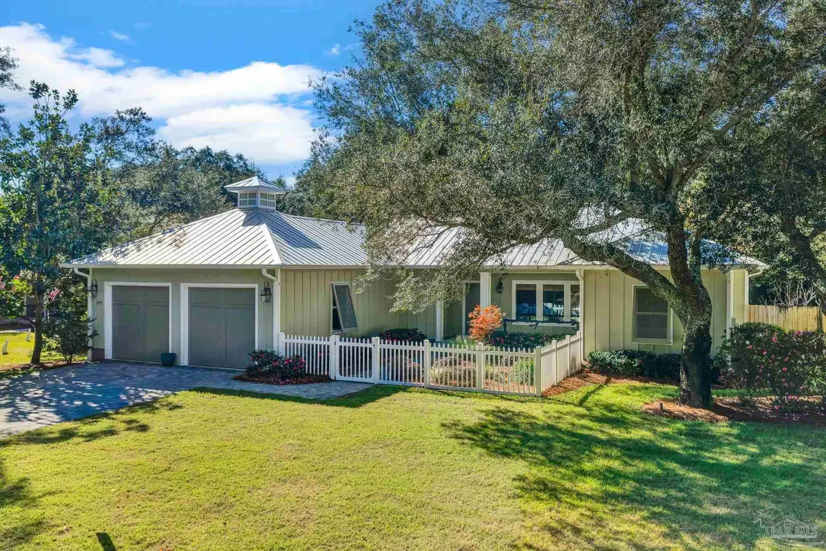1271 Ainsworth Dr, Gulf Breeze, FL 32563 - Image #1