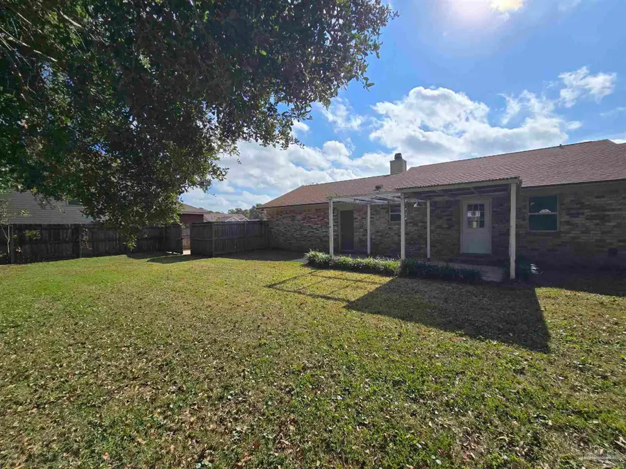 8911 Fullham Ct, Pensacola, FL 32534 - Image #2