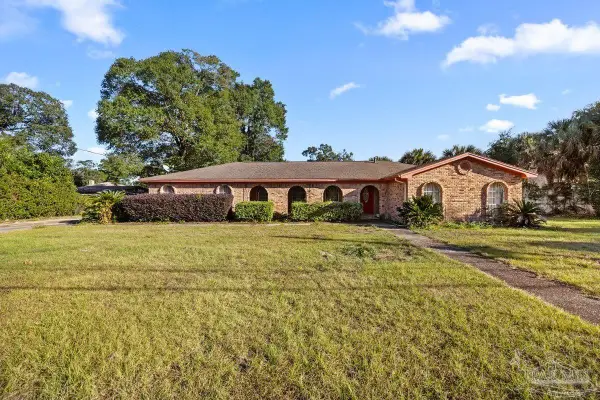 6002 Sarah Dr, Pensacola, FL 32503