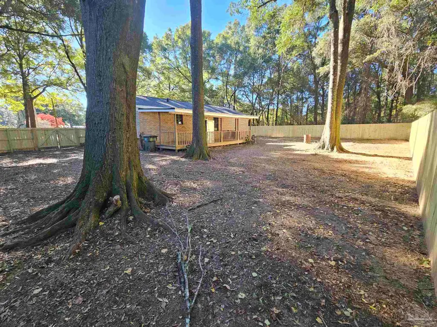 5270 Barcelona St, Pace, FL 32571 - Image #3